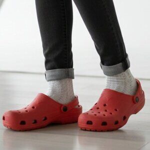 Crocs Classic Clog Shoes Red Unisex Size 8 Men / 10 Women